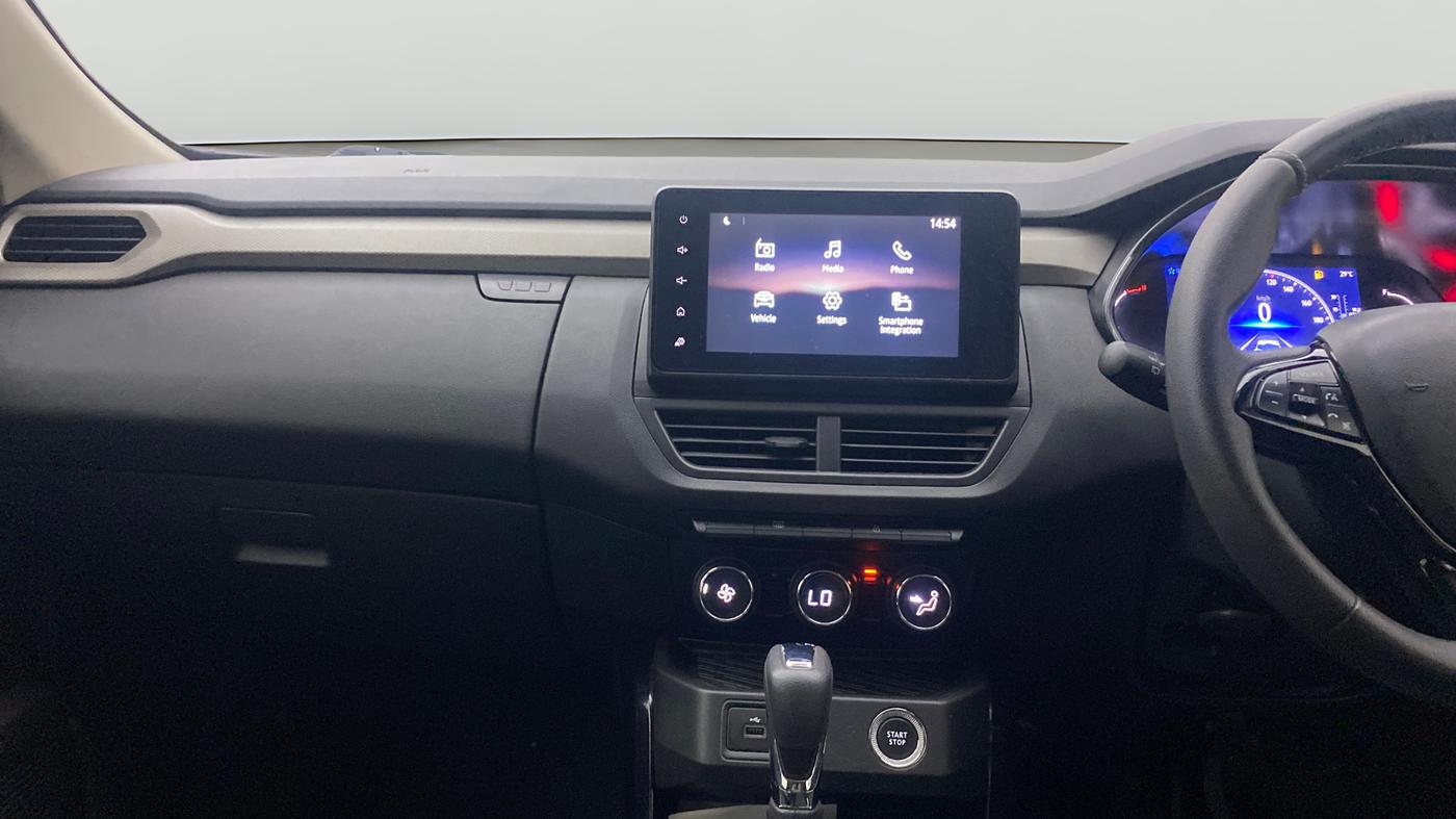 2021 Renault Kiger RXZ TURBO CVT DUAL TONE, Petrol, Automatic, 53,946 km, Air Conditioner
