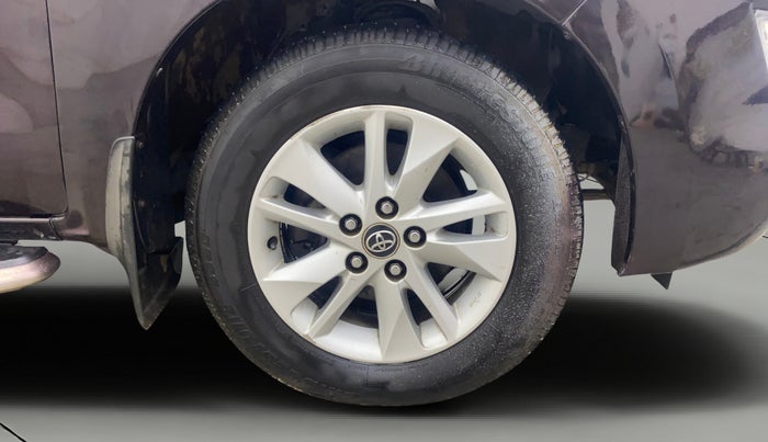 2017 Toyota Innova Crysta 2.4 GX 7 STR, Diesel, Manual, 86,454 km, Right Front Wheel