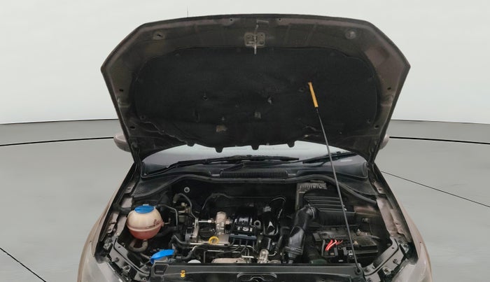 2017 Volkswagen Vento HIGHLINE PETROL AT, Petrol, Automatic, 1,13,017 km, Open Bonet