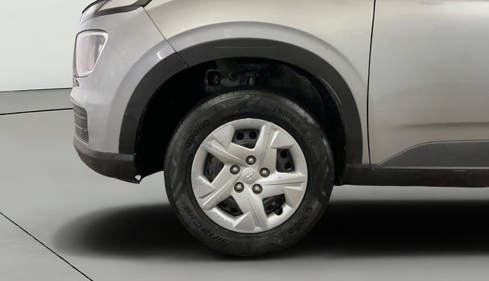 2021 Hyundai VENUE S 1.2, Petrol, Manual, 11,356 km, Left Front Wheel