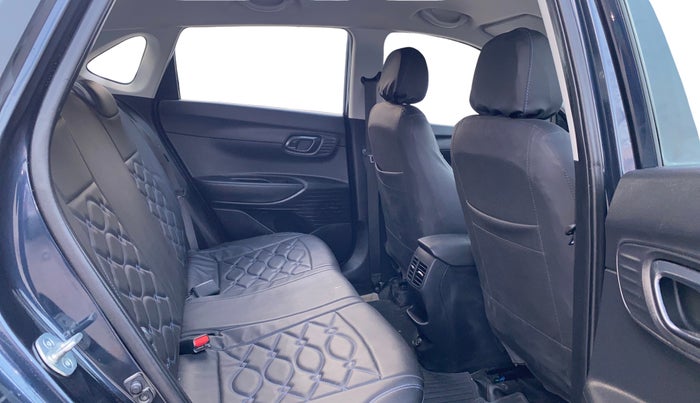 2023 Hyundai NEW I20 MAGNA 1.2 MT, Petrol, Manual, 39,296 km, Right Side Rear Door Cabin