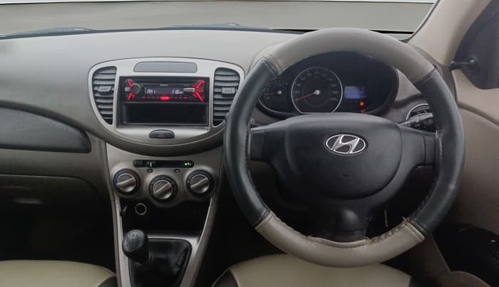 2015 Hyundai i10 MAGNA 1.1, Petrol, Manual, 39,978 km, Steering Wheel Close Up