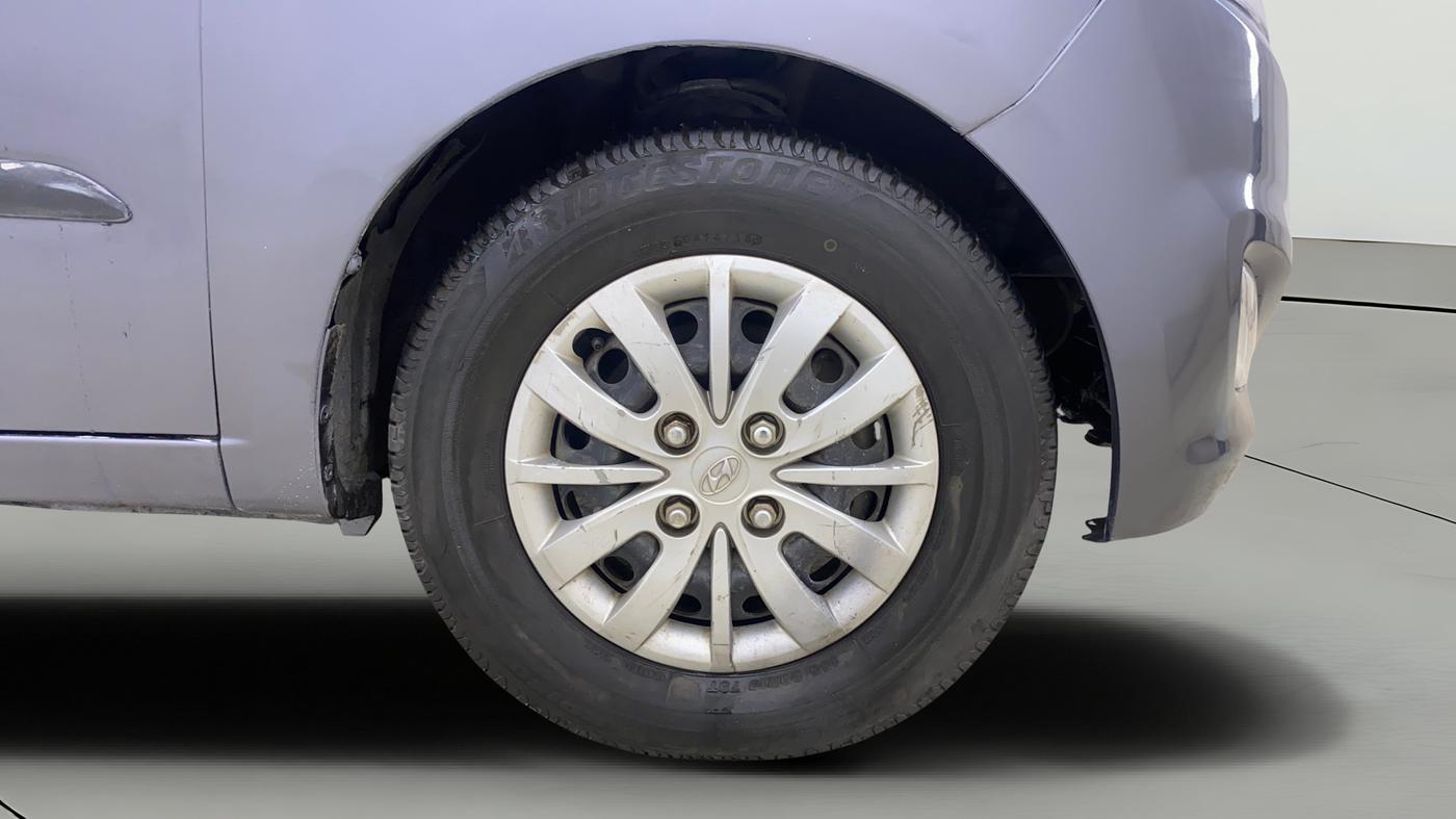 2014 Hyundai i10 SPORTZ 1.1, Petrol, Manual, 30,359 km, Right Front Wheel