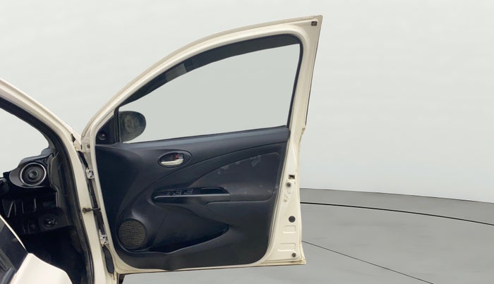 2014 Toyota Etios CROSS 1.4 VD, Diesel, Manual, 1,27,222 km, RHS Front Door