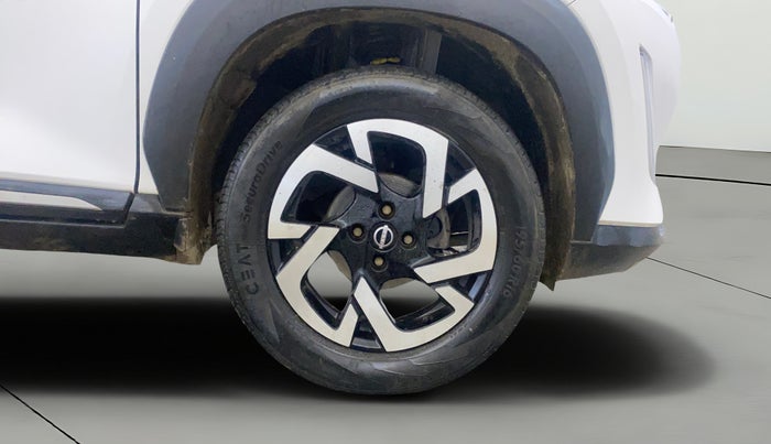 2022 Nissan MAGNITE XV MT, Petrol, Manual, 32,975 km, Right Front Wheel