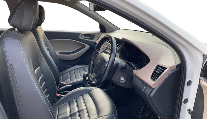 2017 Hyundai Elite i20 SPORTZ 1.2, Petrol, Manual, 37,236 km, Right Side Front Door Cabin