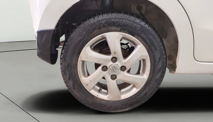 2016 Maruti Celerio ZXI (O), Petrol, Manual, 79,244 km, Right Rear Wheel