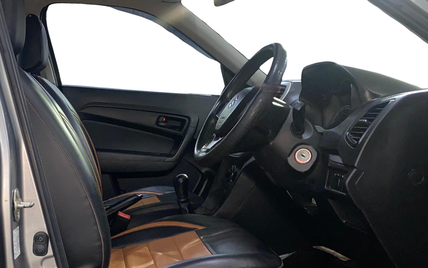 2022 Maruti Vitara Brezza LXI, Petrol, Manual, 15,627 km, Right Side Front Door Cabin