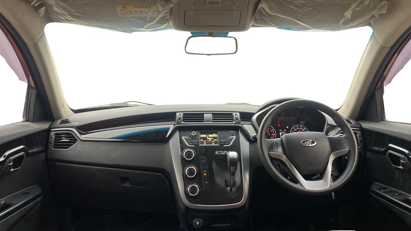 2017 Mahindra Kuv100 K8 6 STR DUAL TONE, Petrol, Manual, 29,019 km, Dashboard