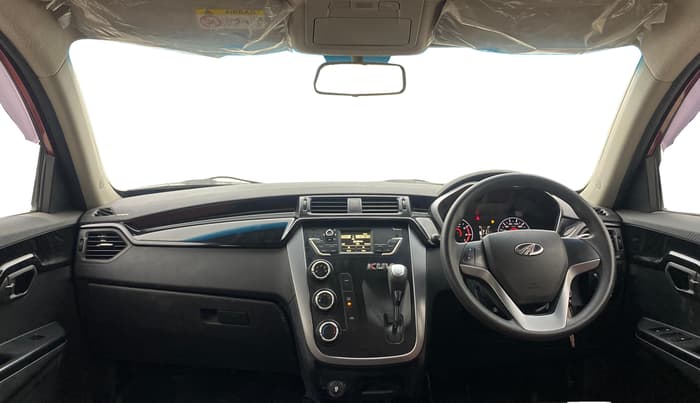 2017 Mahindra Kuv100 K8 6 STR DUAL TONE, Petrol, Manual, 29,019 km, Dashboard