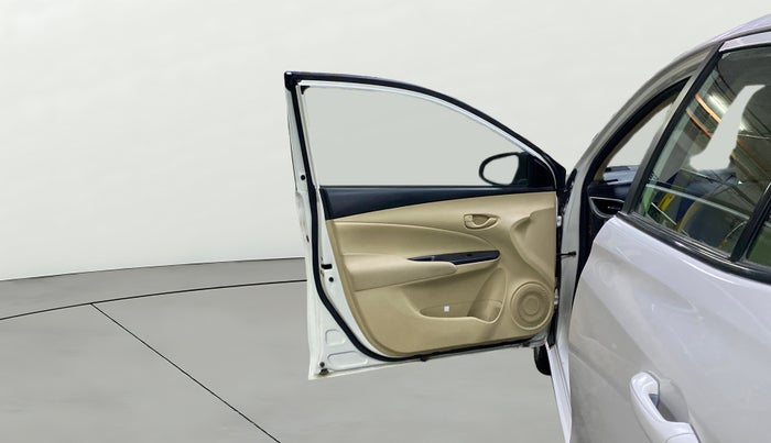 2021 Toyota YARIS J MT, Petrol, Manual, 43,929 km, LHS Front Door