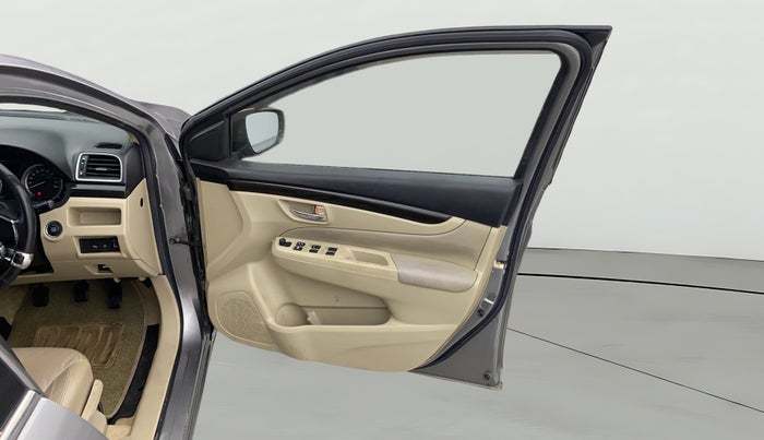 2015 Maruti Ciaz ZXI+, Petrol, Manual, 77,248 km, RHS Front Door
