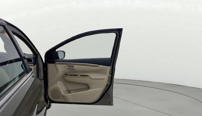 2019 Maruti Ciaz ALPHA  AT 1.5 SHVS PETROL, Petrol, Automatic, 50,804 km, RHS Front Door