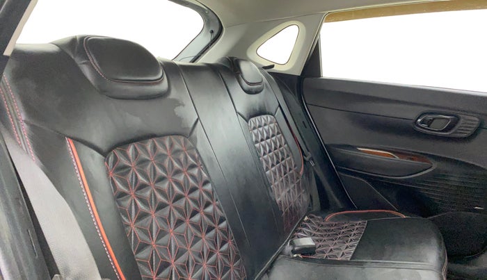 2022 Hyundai NEW I20 ASTA 1.2 MT, Petrol, Manual, 54,233 km, Right Side Rear Door Cabin