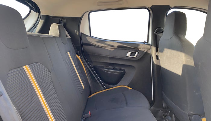 2024 Renault Kwid CLIMBER 1.0 AMT Dual Tone , Petrol, Automatic, 11,985 km, Right Side Rear Door Cabin