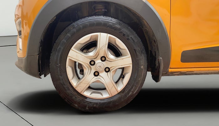 2019 Renault TRIBER RXZ, Petrol, Manual, 55,247 km, Left Front Wheel