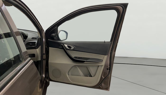 2019 Tata Tiago XZ PETROL, Petrol, Manual, 67,604 km, RHS Front Door