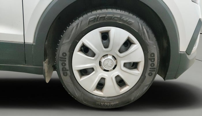 2022 Skoda KUSHAQ ACTIVE 1.0L TSI MT, Petrol, Manual, 43,205 km, Right Front Wheel