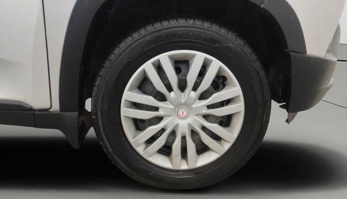 2016 Mahindra Kuv100 K6 D 6 STR, Diesel, Manual, 94,339 km, Right Front Wheel