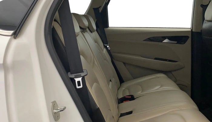 2021 MG HECTOR SHARP HYBRID 1.5 PETROL, Petrol, Manual, 62,222 km, Right Side Rear Door Cabin