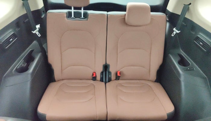 2023 MG HECTOR PLUS SHARP PRO 1.5 TURBO MT 6 STR, Petrol, Manual, 58,887 km, Third Seat Row ( optional )