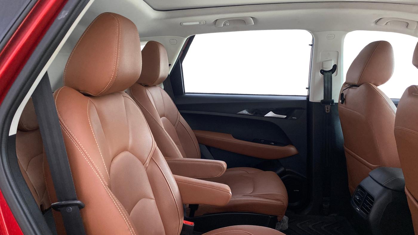 2022 MG HECTOR PLUS SHARP 1.5 PETROL TURBO HYBRID MT 6-STR, Petrol, Manual, 23,384 km, Right Side Rear Door Cabin