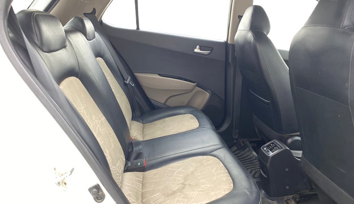 2018 Hyundai Grand i10 SPORTZ 1.2 KAPPA VTVT, Petrol, Manual, 82,973 km, Right Side Rear Door Cabin