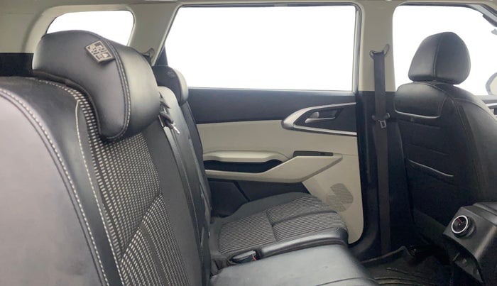 2023 KIA CARENS PRESTIGE 1.5 PETROL 7 STR, Petrol, Manual, 40,834 km, Right Side Rear Door Cabin