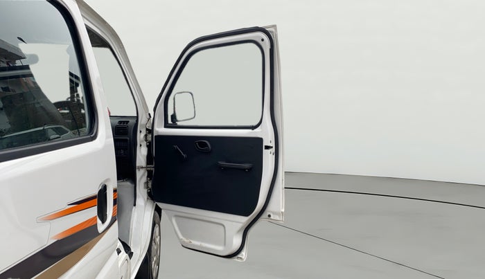 2022 Maruti Eeco 5 STR AC (O), Petrol, Manual, 14,671 km, RHS Front Door