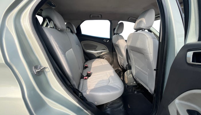 2013 Ford Ecosport TITANIUM 1.0L ECOBOOST, Petrol, Manual, 1,02,167 km, Right Side Rear Door Cabin