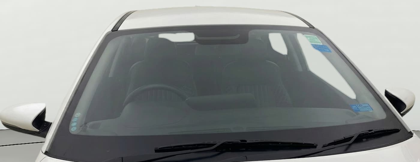 2022 Hyundai NEW I20 SPORTZ 1.2 MT, Petrol, Manual, 16,581 km, Front Windshield