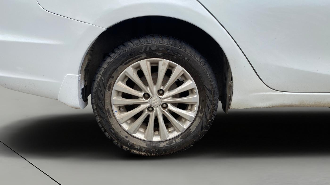 2015 Maruti Ciaz ZXI AT, Petrol, Automatic, 53,458 km, Right Rear Wheel