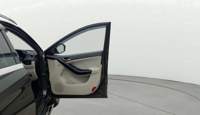 2020 Tata NEXON XZ PLUS (O) PETROL DUAL TONE, Petrol, Manual, 86,165 km, RHS Front Door