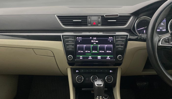 2016 Skoda Superb L&K 1.8 TSI AT, Petrol, Automatic, 1,05,887 km, Air Conditioner