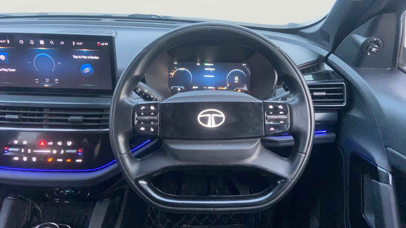 2024 Tata Safari ACCOMPLISHED PLUS DARK EDITION, Diesel, Manual, 44,296 km, Steering Wheel Close Up