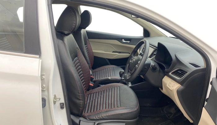 2019 Hyundai Verna 1.6 VTVT SX, Petrol, Manual, 37,628 km, Right Side Front Door Cabin