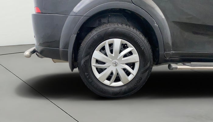 2019 Mahindra XUV500 W7, Diesel, Manual, 96,226 km, Right Rear Wheel