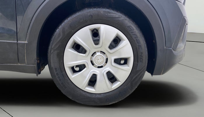 2022 Skoda KUSHAQ ACTIVE 1.0L TSI MT, Petrol, Manual, 37,190 km, Right Front Wheel