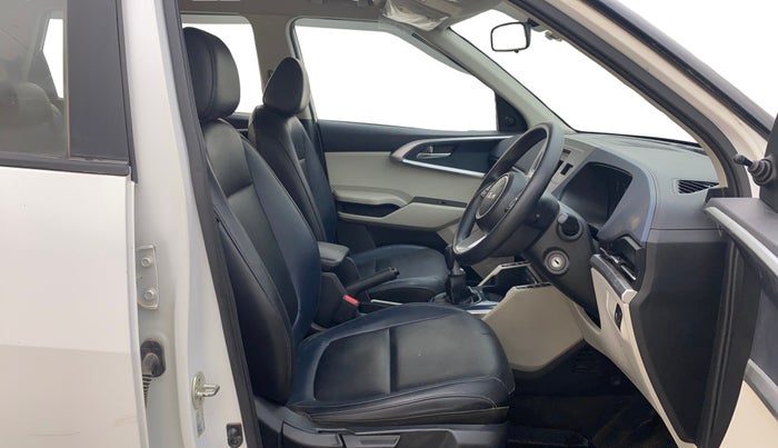 2022 KIA CARENS PREMIUM 1.4 PETROL 7 STR, Petrol, Manual, 39,112 km, Right Side Front Door Cabin