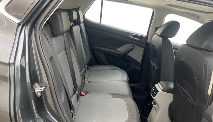 2022 Skoda KUSHAQ STYLE 1.0L TSI MT, Petrol, Manual, 29,188 km, Right Side Rear Door Cabin