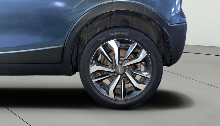 2019 Mahindra XUV300 W8 (O) 1.5 DIESEL, Diesel, Manual, 84,648 km, Left Rear Wheel
