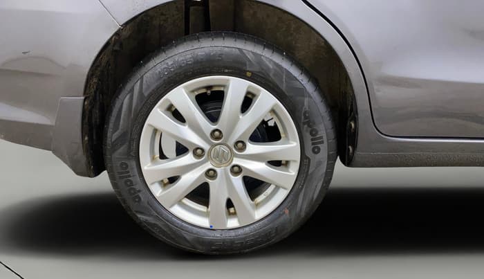 2017 Maruti Ertiga ZXI+, Petrol, Manual, 26,916 km, Right Rear Wheel