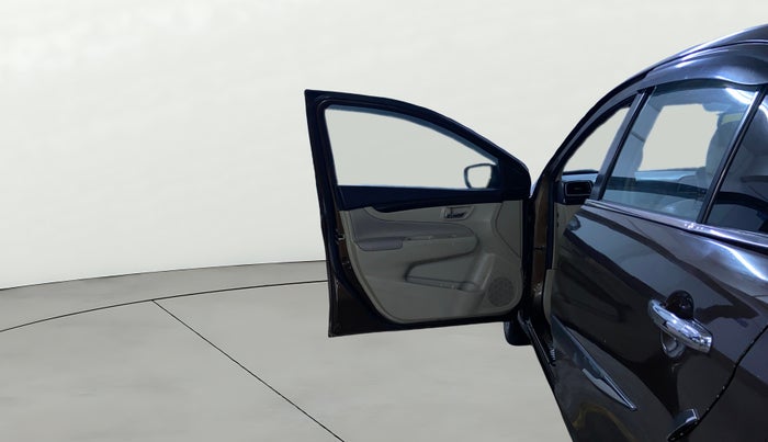 2017 Maruti Ciaz ALPHA DIESEL 1.3, Diesel, Manual, 1,39,590 km, LHS Front Door