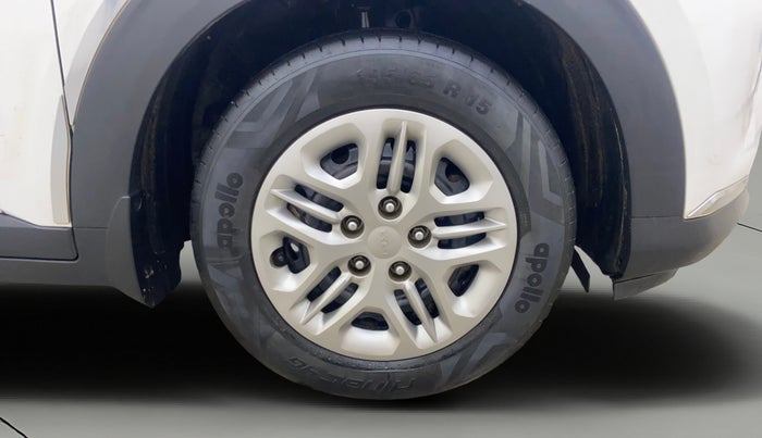 2023 KIA CARENS PRESTIGE 1.5 PETROL 7 STR, Petrol, Manual, 40,834 km, Right Front Wheel