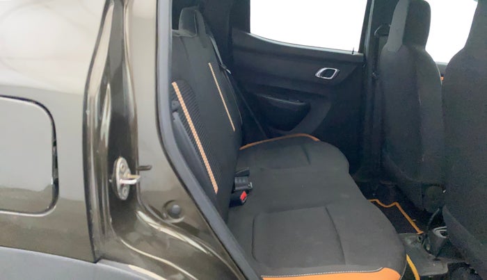 2022 Renault Kwid CLIMBER AMT 1.0, Petrol, Automatic, 20,835 km, Right Side Rear Door Cabin