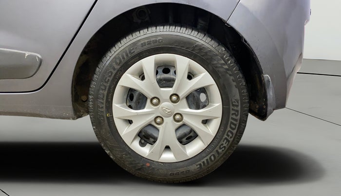 2016 Hyundai Grand i10 SPORTZ 1.2 KAPPA VTVT, CNG, Manual, 51,417 km, Left Rear Wheel