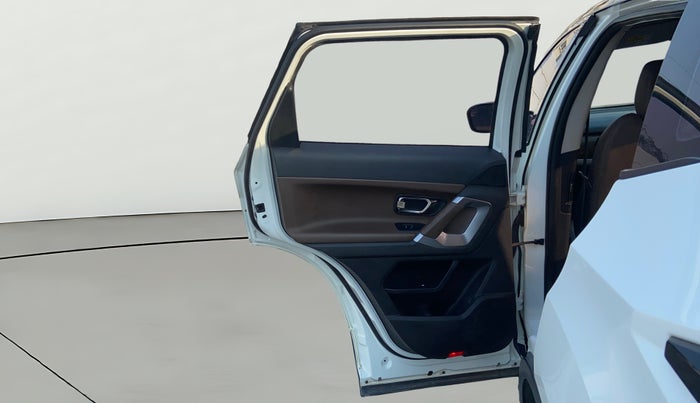 2020 Tata Harrier XZA 2.0L DUAL TONE, Diesel, Automatic, 1,22,626 km, LHS Rear Door