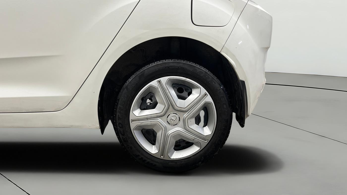 2023 Tata ALTROZ XMA Plus (S) DCT, Petrol, Automatic, 25,446 km, Left Rear Wheel