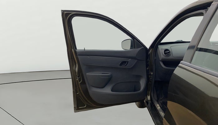 2016 Renault Kwid RXT 0.8, Petrol, Manual, 61,850 km, LHS Front Door