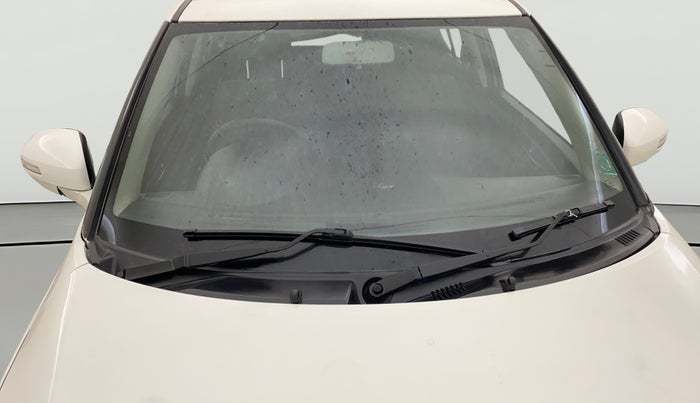 2013 Maruti Swift ZXI, Petrol, Manual, 1,04,062 km, Front Windshield